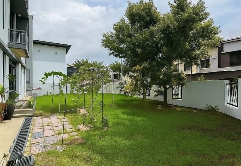 Garden Villa @ Bukit Indah 2