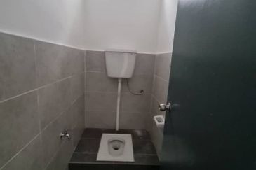 Taman Mount Austin Commercial