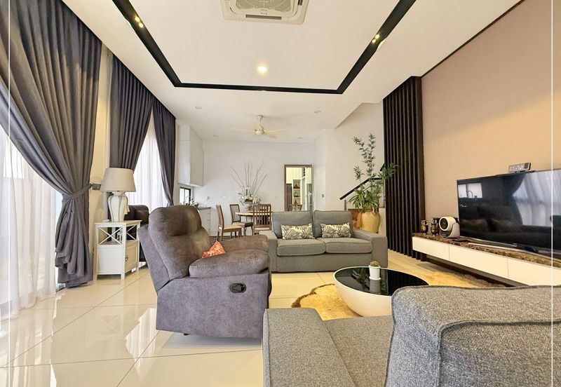 The Canal Garden South, Horizon Hills