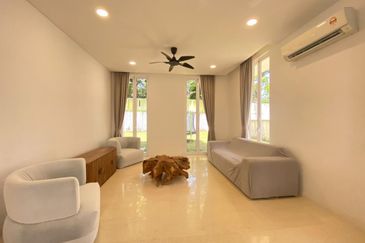 Emerald Bay @ Puteri harbour