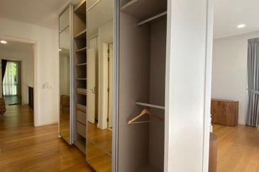 Emerald Bay @ Puteri harbour