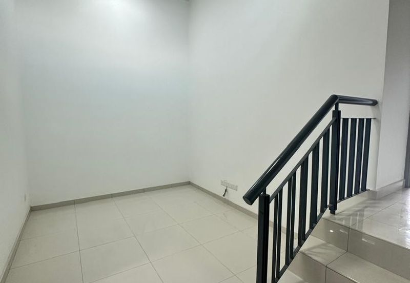 The Canal Garden North, Horizon Hills