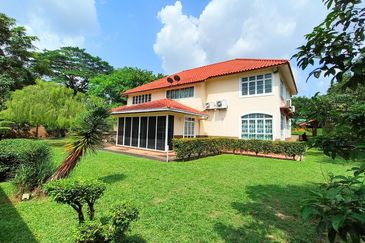 Stulang Laut / Darat