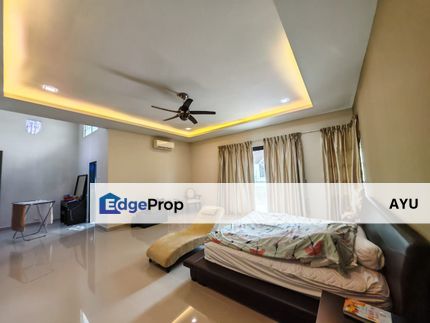 Taman Kempas Utama Double Storey Semi-D House Partially Furnished, Johor, Johor Bahru