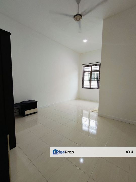 Taman Kempas Utama Double Storey Terrace House Unblock Garden View, Johor, Johor Bahru