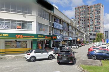 Taman Mount Austin Commercial