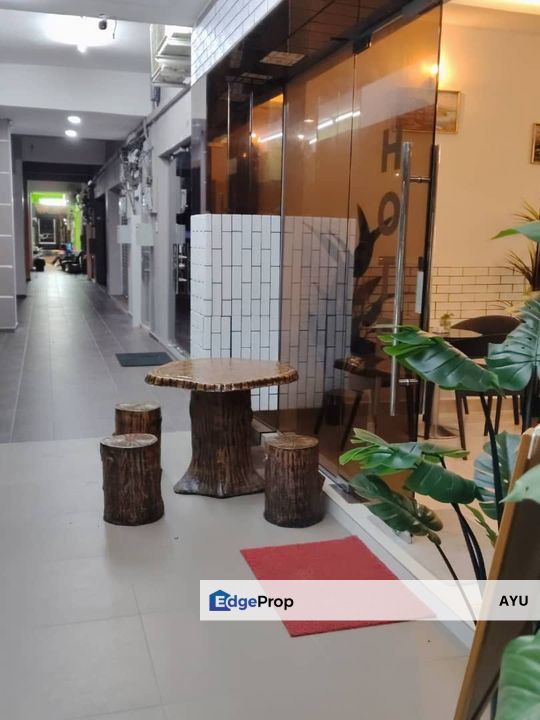 Taman Nusa Bestari Three Storey Shop Lot, Johor, 