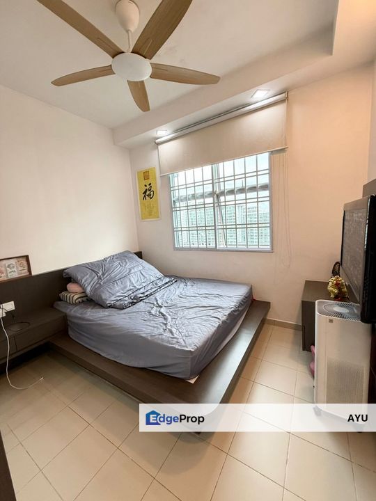 Lake View Suites Mount Austin Apartment Corner Lot Fully Renovated Fully Furnished, Johor, Johor Bahru