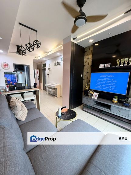 Lake View Suites Mount Austin Apartment Corner Lot Fully Renovated Fully Furnished, Johor, Johor Bahru