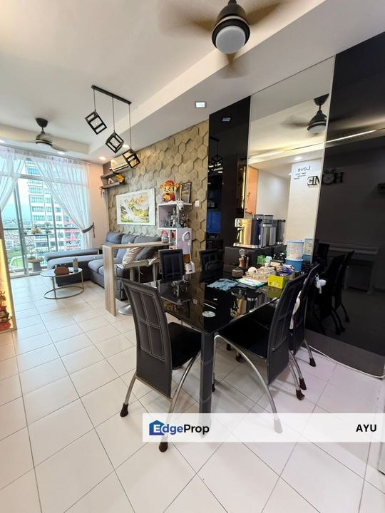Lake View Suites Mount Austin Apartment Corner Lot Fully Renovated Fully Furnished, Johor, Johor Bahru