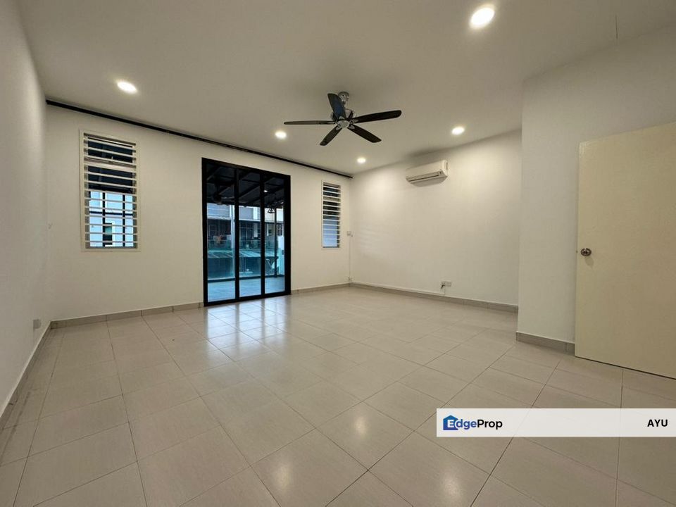 La Garden Jp Perdana Double Storey Terrace House, Johor, Johor Bahru
