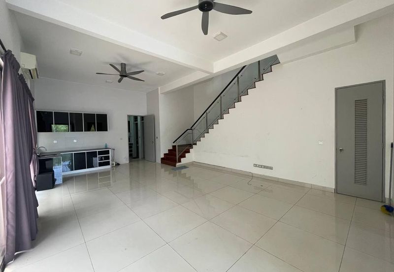 The Canal Garden South, Horizon Hills