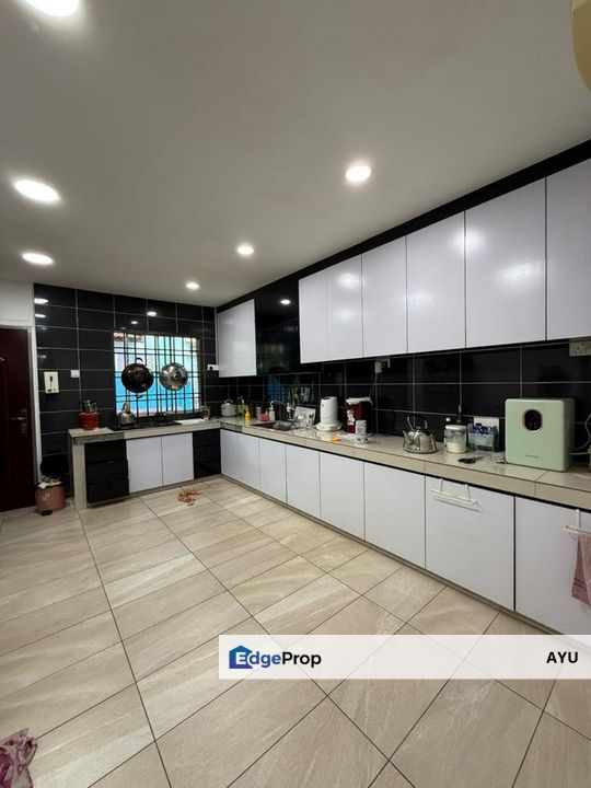 Taman Bukit Jaya Ulu Tiram 2.5 Storey Terrace House Endlot with Land, Johor, Ulu Tiram