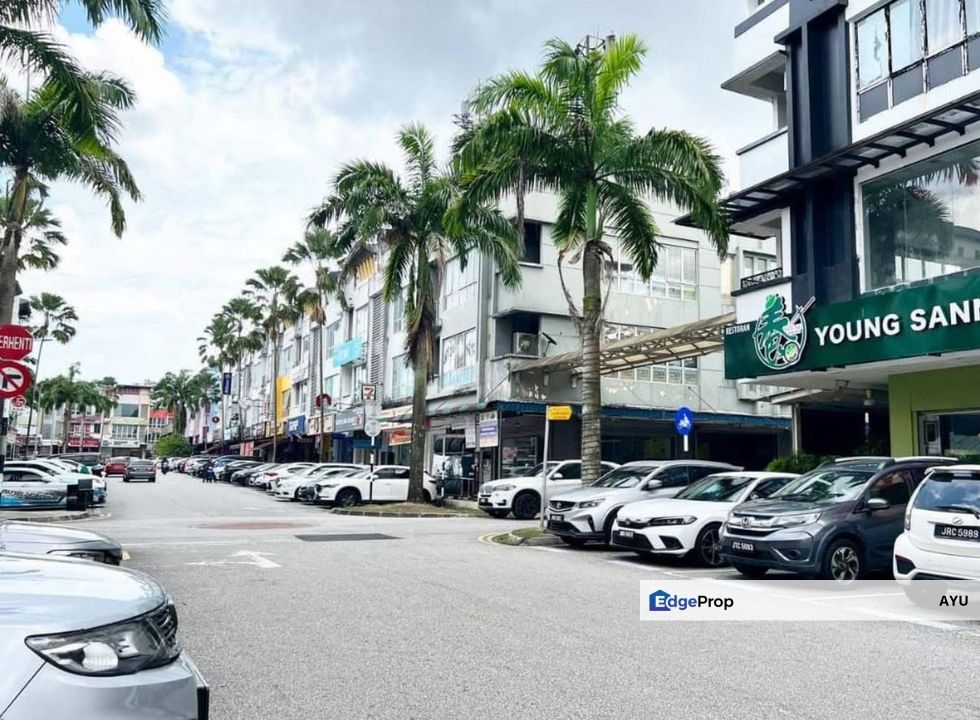 Taman Sutera Utama Three Storey Shoplot, Johor, Skudai