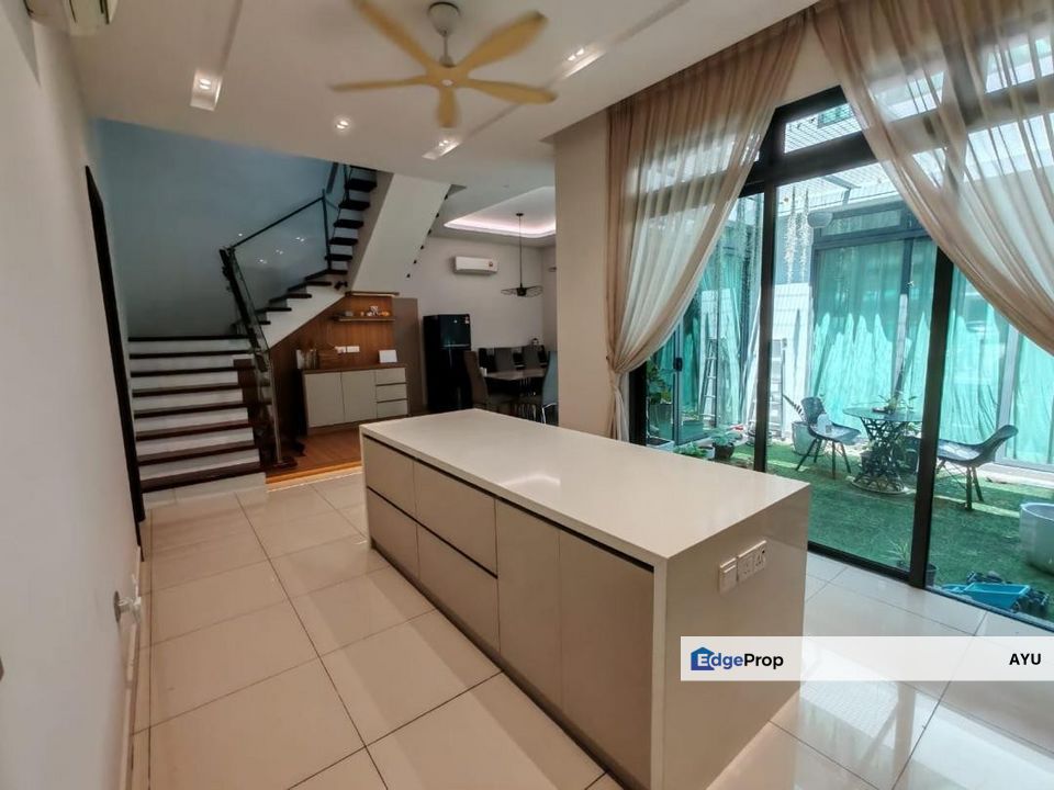 Estuari Gardens Double Storey Superlink House, Johor, Nusajaya