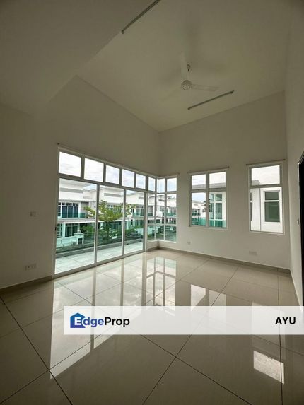 Taman Mutiara Rini / Double Storey Cluster House, Johor, Skudai