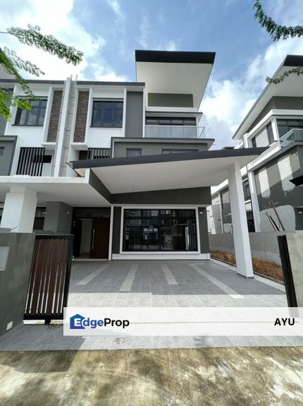 Winter Pavilion @ Taman Nusa Sentral 3 Storey Semi-D House Partially Furnished, Johor, 