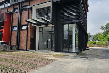 i32 Puchong Industrial Park