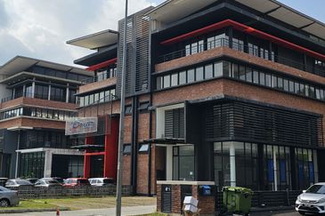 i32 Puchong Industrial Park