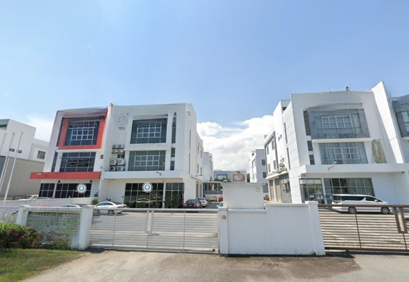 Sekitar 26 - 3-Storey Strategic Semi-D Factory @ Shah Alam For Rent