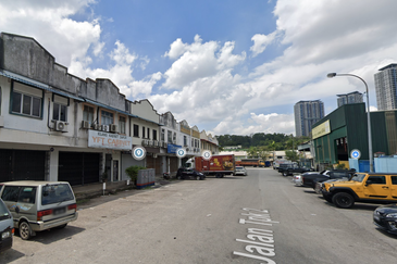 1.5 Storey Terrace Factory for Rent @ Taman Perindustrian Kinrara