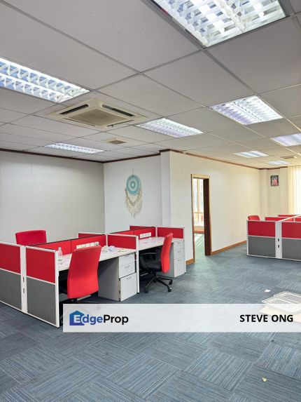 2nd Floor Corner Renovated Shop Office for Rent @ Bandar Puteri Puchong, Selangor, Puchong