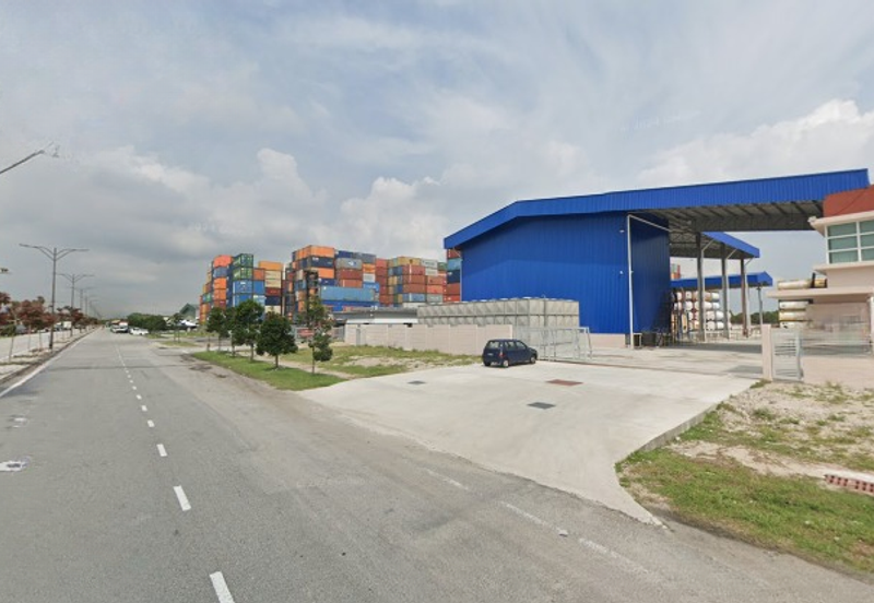 West Port, Pulau Indah