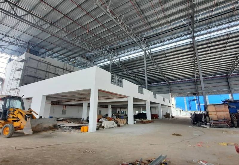 West Port, Pulau Indah