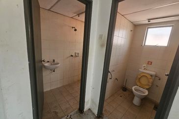 Limited Setia Prima Corner Facing Main Road Shop 3th Floor For Rent