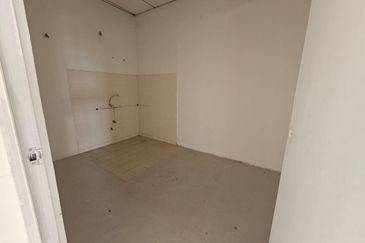 Limited Setia Prima Corner Facing Main Road Shop 3th Floor For Rent