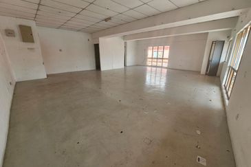 Limited Setia Prima Corner Facing Main Road Shop 3th Floor For Rent