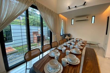 Sell with Short Term Rental Business Subang Jaya SS17 2 Sty Corner House