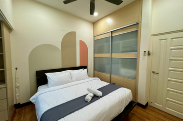 Sell with Short Term Rental Business Subang Jaya SS17 2 Sty Corner House