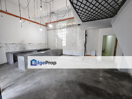 Perindustrian Puchong Utama 1.5 Storey Terrace Factory with Freezer, Food Processing Area, Selangor, Puchong