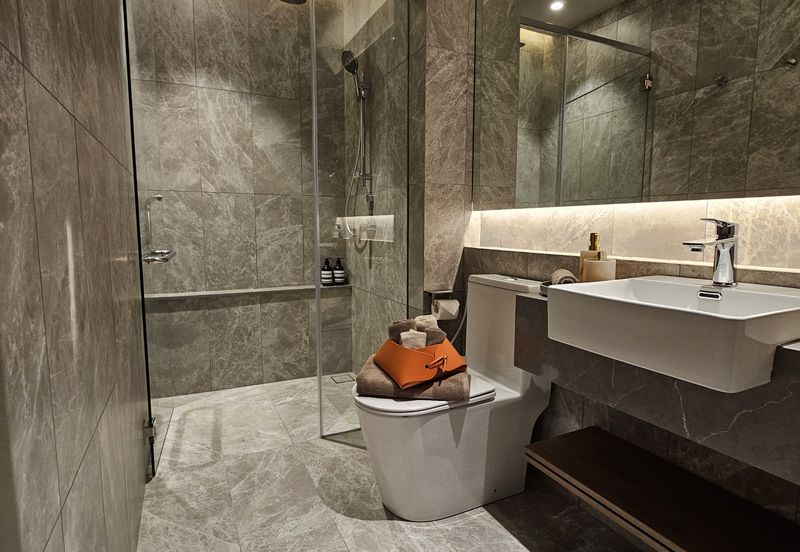 Divine KLCC – Branded Residences | GRR | Dual-Key Flexibility | Malaysia’s Tallest 360° Rooftop Bar