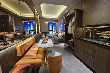 Divine KLCC – Branded Residences | GRR | Dual-Key Flexibility | Malaysia’s Tallest 360° Rooftop Bar