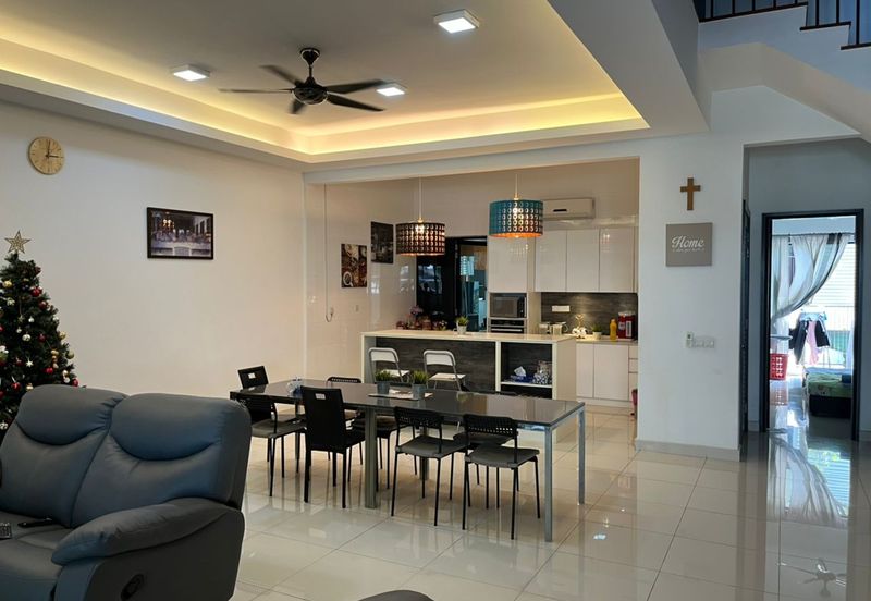 Duta Villa, Setia Alam