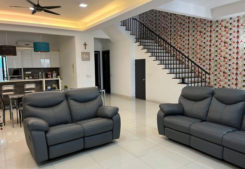 Duta Villa, Setia Alam