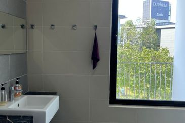 Duta Villa, Setia Alam