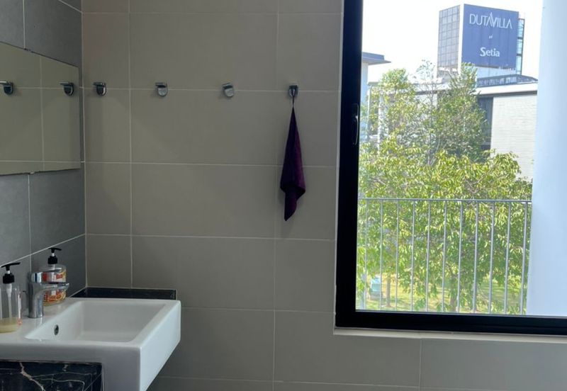 Duta Villa, Setia Alam