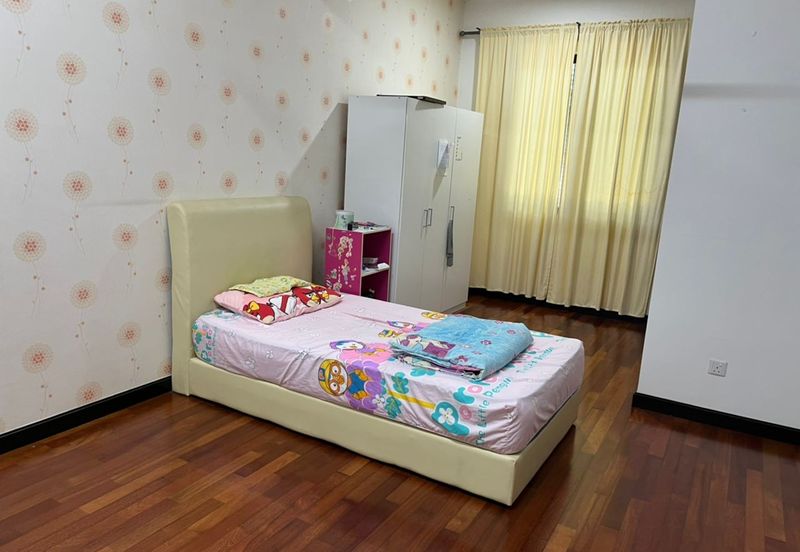 Duta Villa, Setia Alam