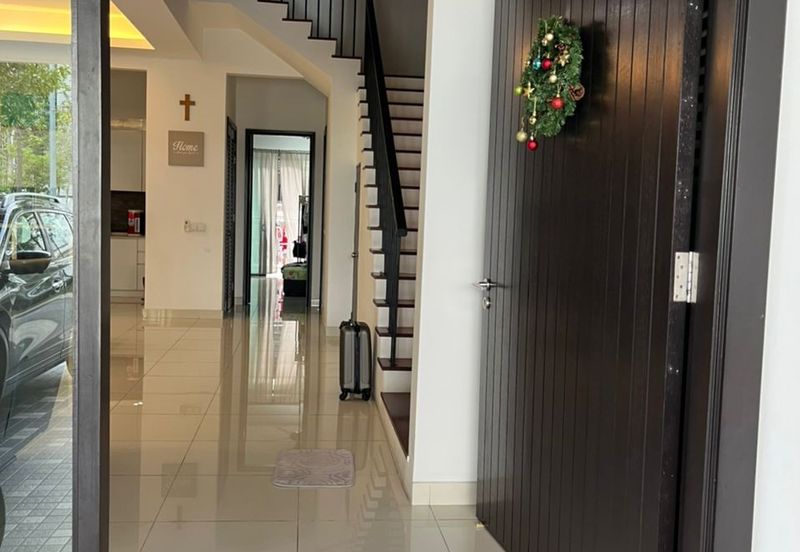 Duta Villa, Setia Alam