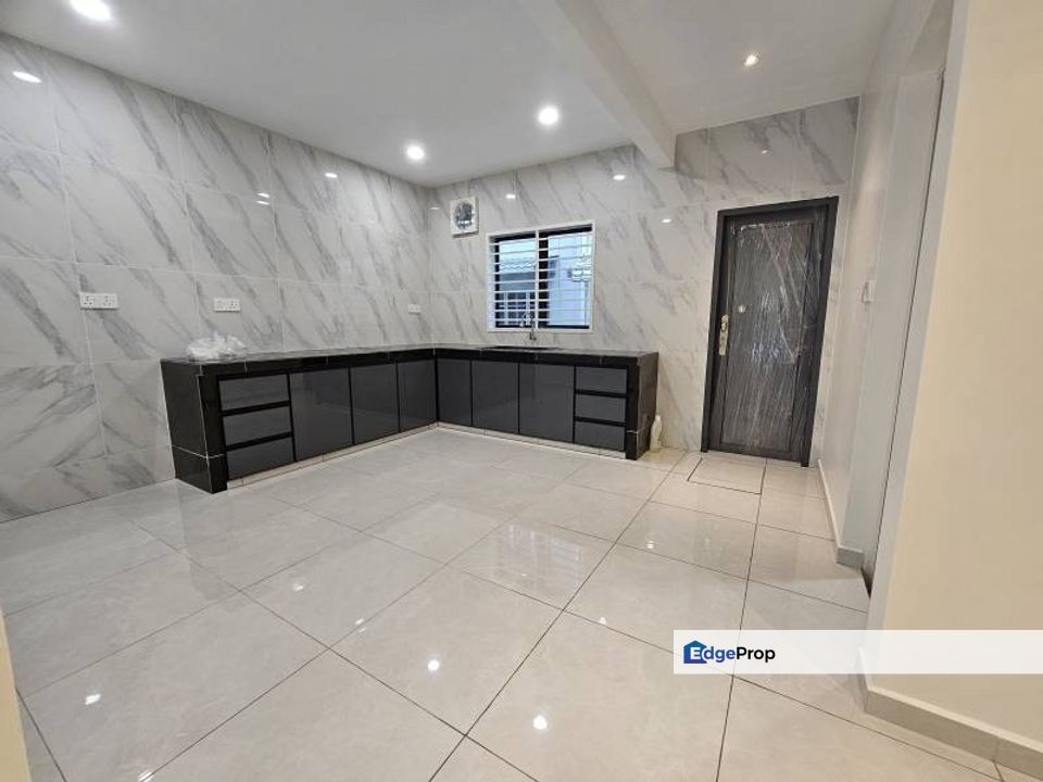 Move in Condition Fully Renovated Taman Sentosa Double Storey House, Selangor, Klang