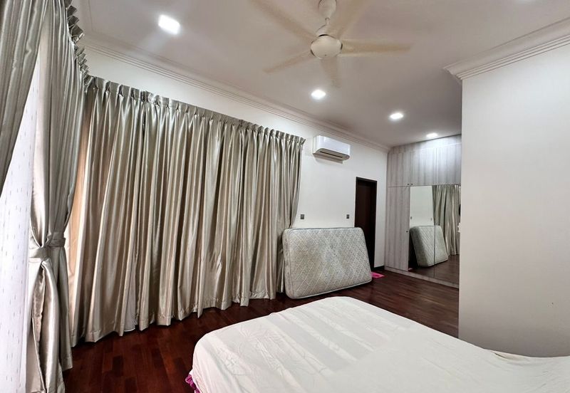 The Canal Garden South, Horizon Hills