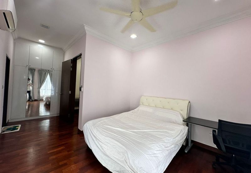 The Canal Garden South, Horizon Hills