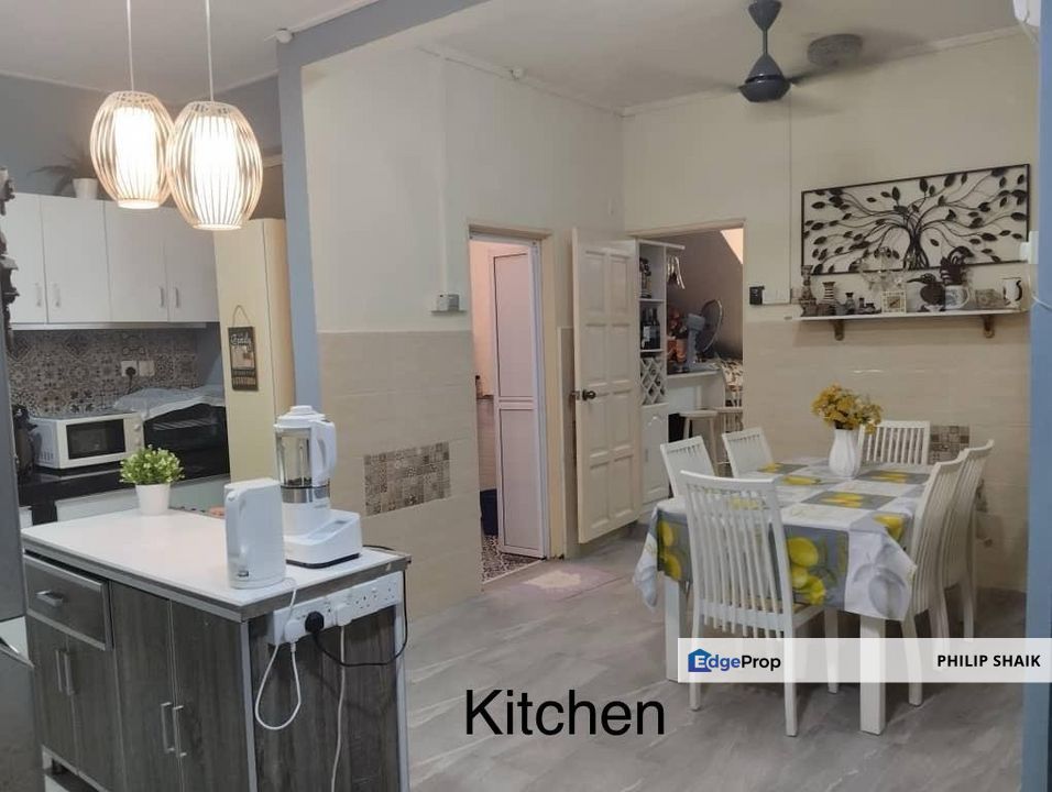 Johor Kulai Fully Renovated 2.5 Storey House for Sale near Indahpura, Bandar Putra IOI, Johor, Kulai