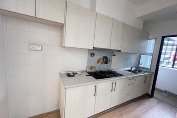 Dedaun Hijau (Greenfield Regency)