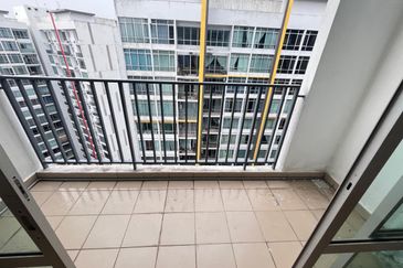 Dedaun Hijau (Greenfield Regency)