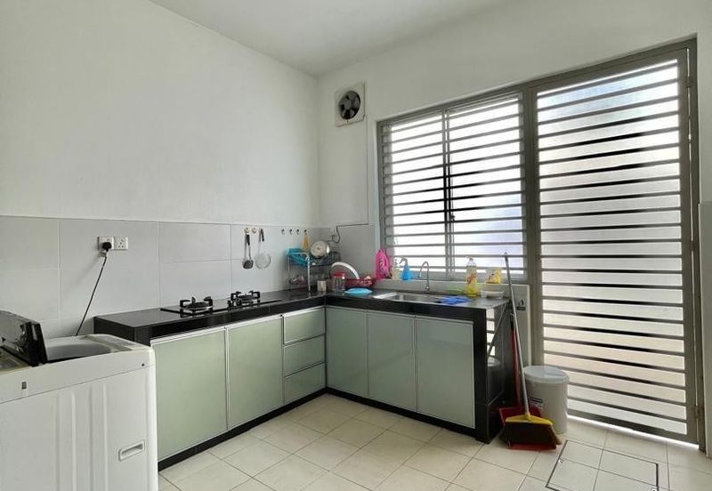 Horizon Hills @ The Green / Double Storey Terrace House