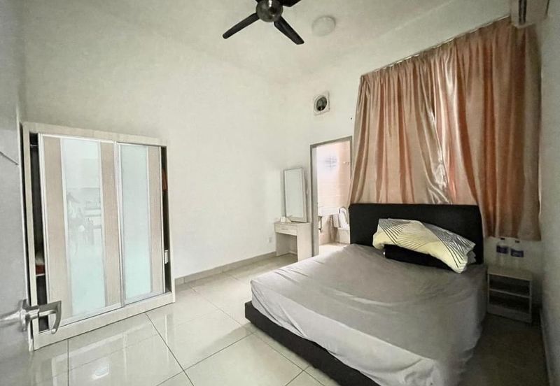 Horizon Hills @ The Green / Double Storey Terrace House